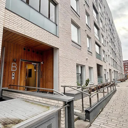 Modern One Bedroom With Sauna *